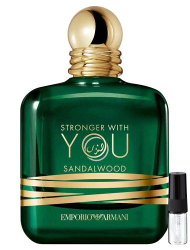 Stronger With You Sandalwood Armani (2025) – orientalno-drzewne perfumy unisex. Szafran, kasztan i lawenda w duecie z sandałowcem i wanilią. Elegancki, otulający zapach idealny na jesień, zimę i wieczorne okazje.